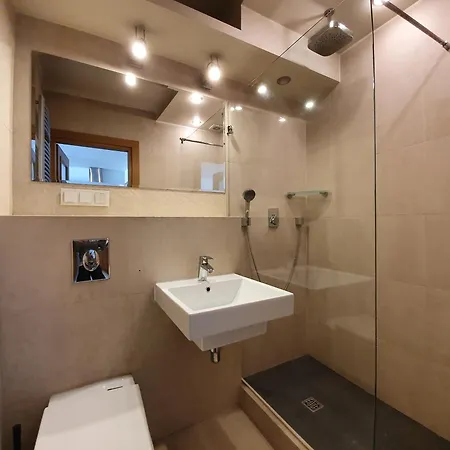 Apartament & Parking Przy Plazy ソポト
